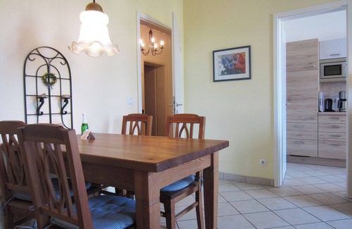 Kuhlungsborn Ost Apartment | Stylish vacation apartment with covered balcony, pets welcome