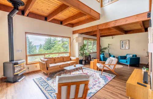 Oak Harbor House | Stylish Deception Pass Retreat with Bay Views