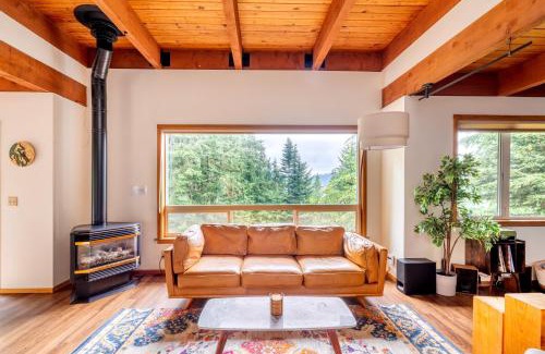 Oak Harbor House | Stylish Deception Pass Retreat with Bay Views