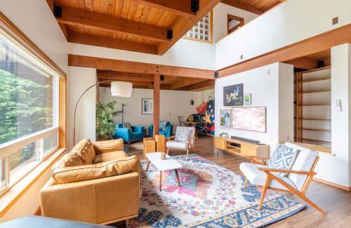 Oak Harbor House | Stylish Deception Pass Retreat with Bay Views