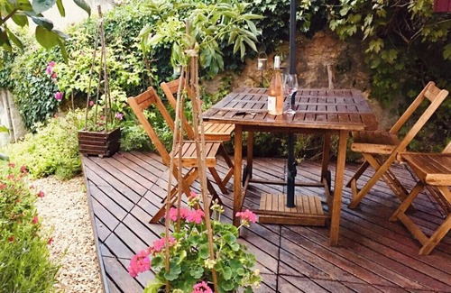 Gourge Cottage | Stylish French Holiday Accommodation with Optional Dining
