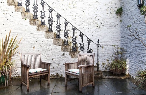 Polruan Apartment | Stylish Harbourside Apartment in Polruan, Cornwall