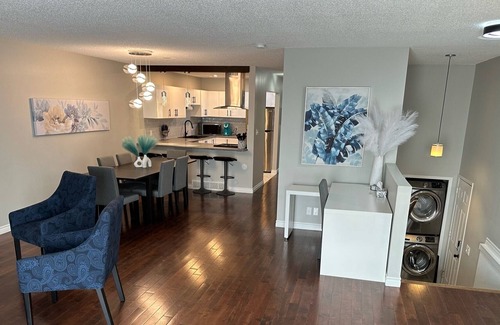 Montgomery House | Stylish Home Near University & Hospitals