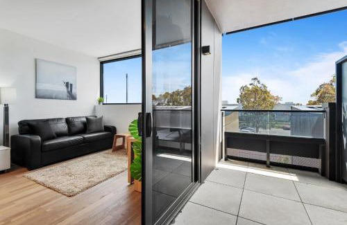 Brunswick Apartment | Stylish Inner-City Apartment in Great Location