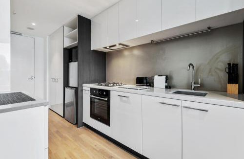 Brunswick Apartment | Stylish Inner-City Apartment in Great Location