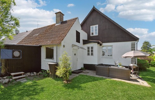 Østermarie House | Stylish living in this large vacation home in Østermarie on the island of Bornholm.