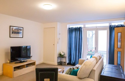 St Leonards-On-Sea House | Stylish modern Mews house in central St Leonards