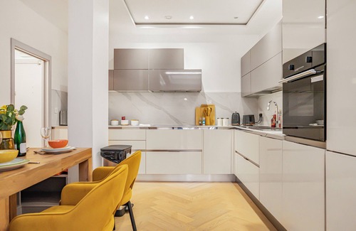Kilburn Apartment | Stylish Modern 3 Bed Apartment in London NW6*7