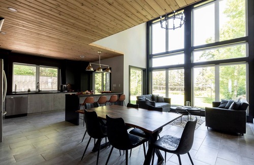 New Glasgow Cottage | Stylish New Glasgow getaway near golf, beaches and attractions