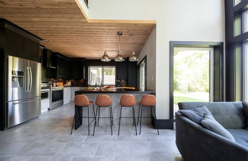 New Glasgow Cottage | Stylish New Glasgow getaway near golf, beaches and attractions