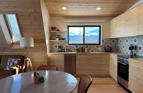 Victor House | Stylish Nordic A-frame in Downtown Victor