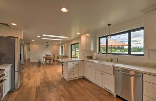 East Olympia House | Stylish Olympia Home w/Private Boat Dock!