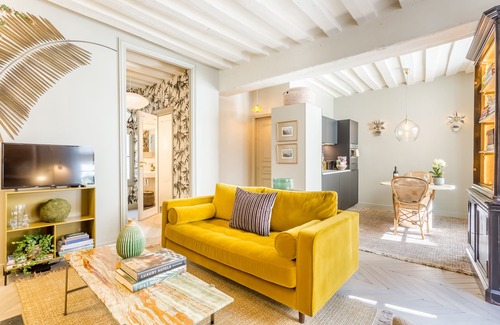 Quartier de la Monnaie Apartment | Stylish one bedroom in the heart of Saint Germain