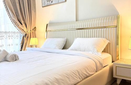 Nad Al Sheba Apartment | Stylish Pool View 1BR l Central Medyan Escape