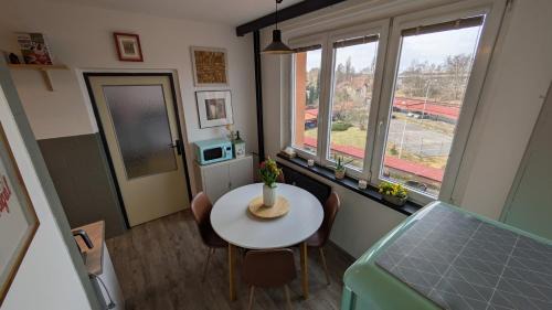 Liboc Apartment | Stylish Prague 6 Apartment with balcony