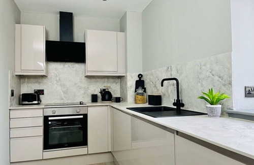Galashiels Apartment | Stylish quiet Galashiels apartment:private parking
