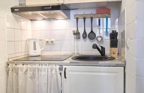 Bielefeld House | Stylish & Quiet Studio | Parking | WIFI | TV * EM-APARTMENTS DEUTSCHLAND