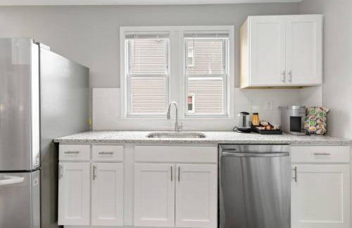 Bristol House | Stylish, Relaxing & Comfy 3 BDR Home
