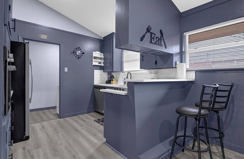 Willow Meadows/Willowbend Area House | Stylish Renovated Retreat nr NRG, MedCtr, Downtown