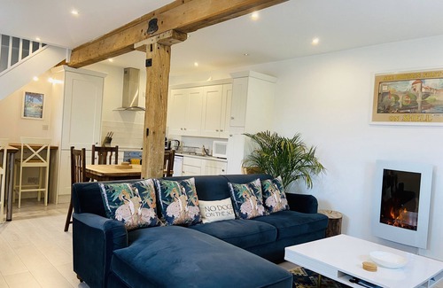 Monmouth Cottage | Stylish & Rural Country Cottage