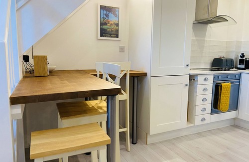 Monmouth Cottage | Stylish & Rural Country Cottage