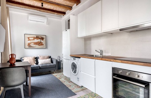 La Sagrada Familia Apartment | Stylish Sagrada Familia 2BR, by Blueground