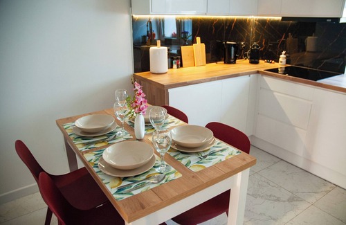 Pradnik Czerwony House | Stylish semi-detached house with garden and private park. Ideal for families.
