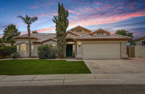 Mission Tierra House | Stylish Single-Story Home in AZ