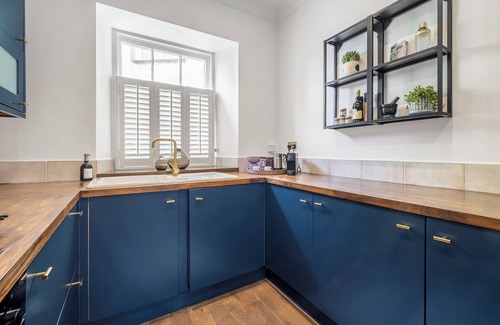 Newcastle-upon-Tyne Apartment | Stylish & Spacious City Apartment (Sleeps 6)