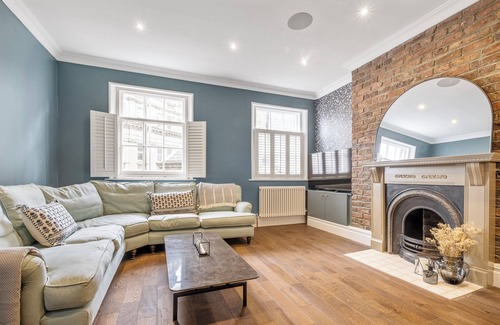 Newcastle-upon-Tyne Apartment | Stylish & Spacious City Apartment (Sleeps 6)