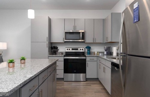 Pelham Apartment | Stylish Stay Off I-65 Pets Welcome!