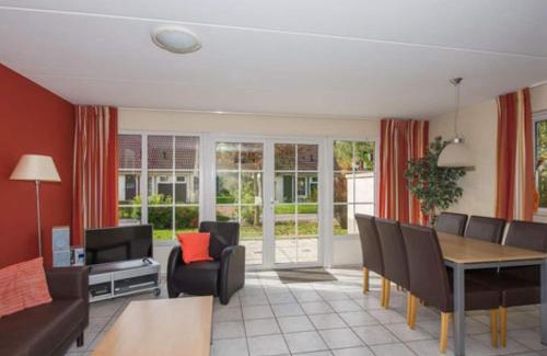 Hellendoorn House | Stylish Stay with Garden View