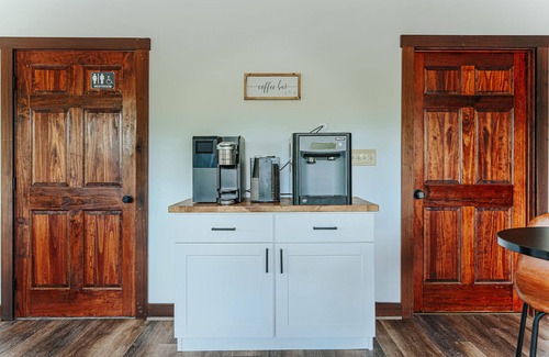 Afton Apartment | Stylish Studio near Virginia Wine Trail | Sleeps 4