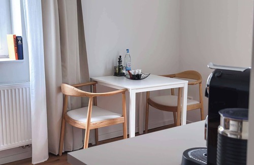 Celle Apartment | Stylish Suite in Celle - Perfect for Business Travelers with Free Parking