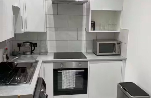 Glasgow Westend Apartment | Stylish Top-Floor Flat with Stunning Views in Glasgow's Vibrant West Endn