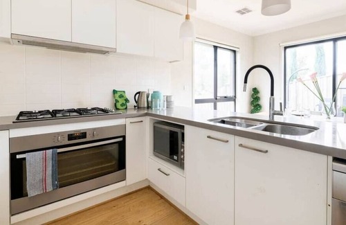 Point Cook House | Stylish villa for 2+ in point cook Melbourne