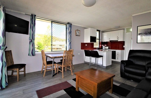 Crescent Head Apartment | STYLISHLY DECORATED WITH KILLICK CREEK WATER FRONTAGE