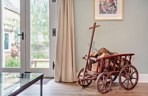 Broadwell Cottage | Stylishly presented dog friendly Cotswold barn conversion - Rectory Barn