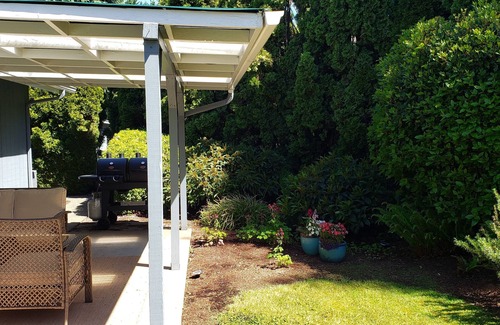 Western House | Stylishly remodeled in 2024; Fully appointed 3bd 2ba in SW Eugene with AC, WiFi