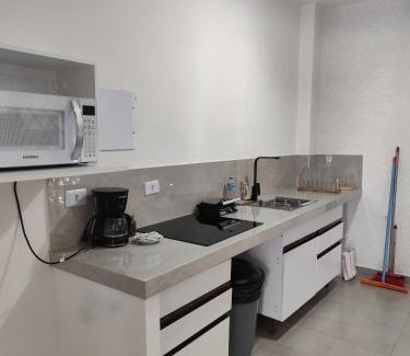 Praia de Leste House | Suíte 25 família Praia de Leste