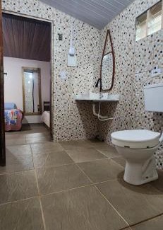 Salto House | Suíte Acessível na Chácara Refrigério