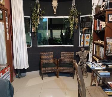 Rio Vermelho Sul House | Suíte Artística Perto da Praia