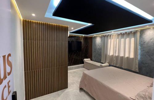 Centro Apartment | Suíte Gold Cinema 303