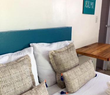 Sao Cristovao House | Suíte Colorida em Cabo Frio