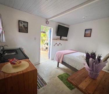 Sao Cristovao House | Suíte Colorida em Cabo Frio