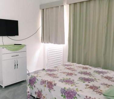 Parque Burle House | Suíte com cozinha no quintal da casa