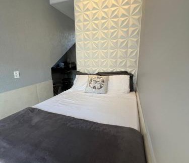 Sao Pedro da Aldeia House | Suíte com Ventilador e cozinha