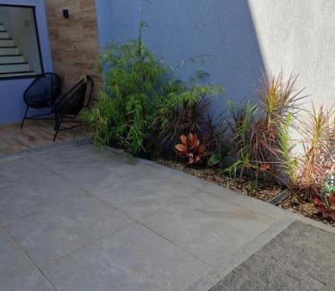 Niteroi House | Suíte em casa familiar de luxo com piscina em Itaipu