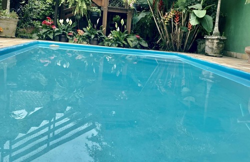 Verolme Apartment | Suítes aconchegantes com piscina e praia