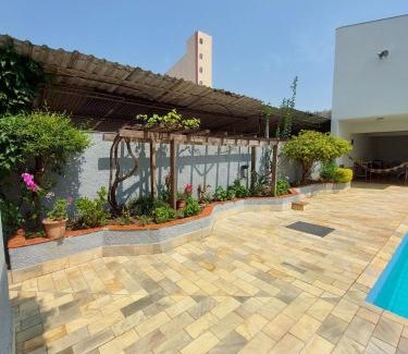 Socorro House | Suítes em rua principal de Socorro-SP